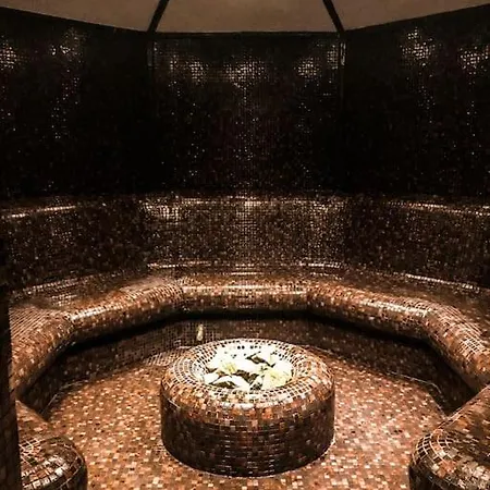 Boro Hills Apartament *