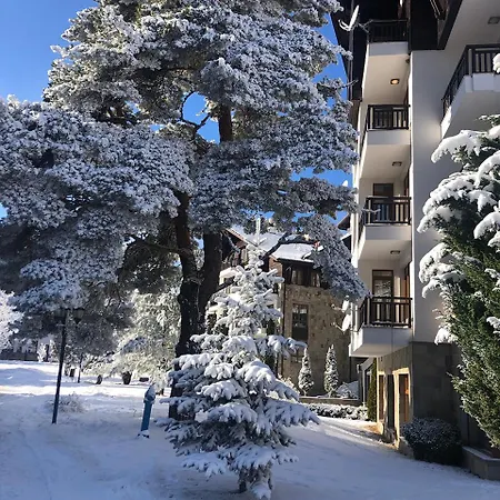 Boro Hills Apartament *